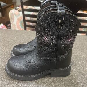 NWOT Justin Gypsy Steel toe and waterproof Boots with Pink Floral Stitching
